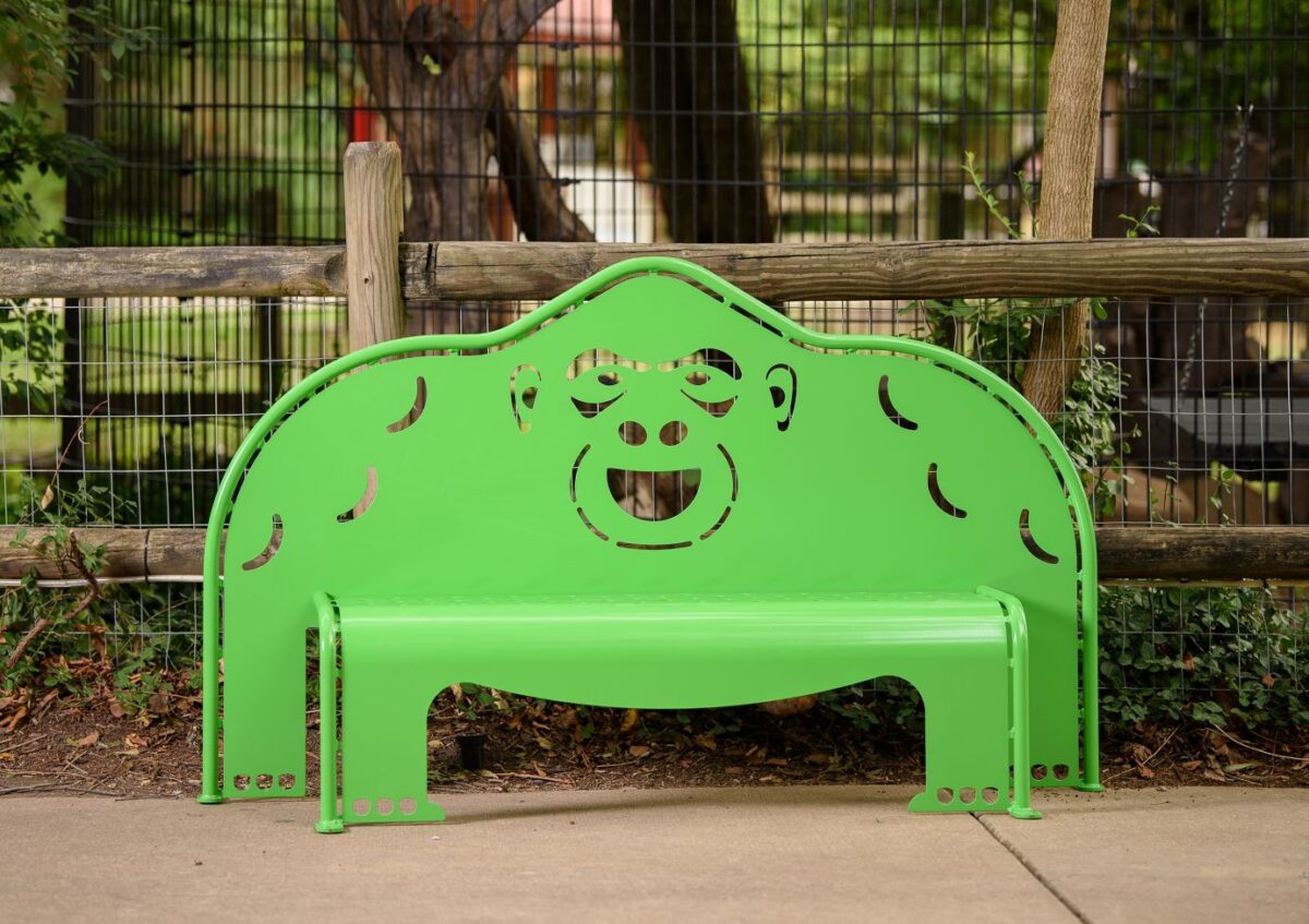 258-P4-Gorilla-Bench-Lifestyle 4' Gorilla Bench - Image 1