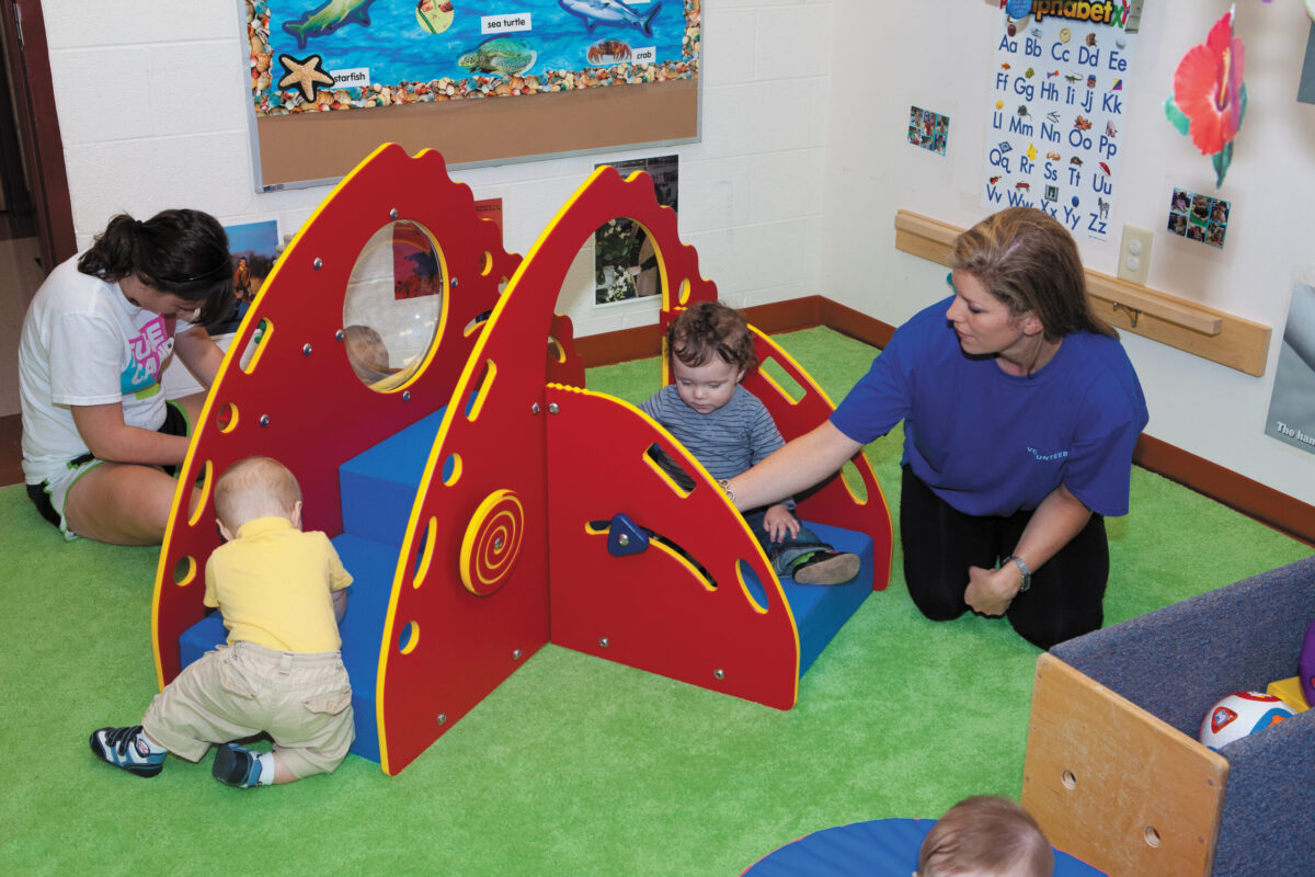 Crawl and Toddle Play Structure - Image 10