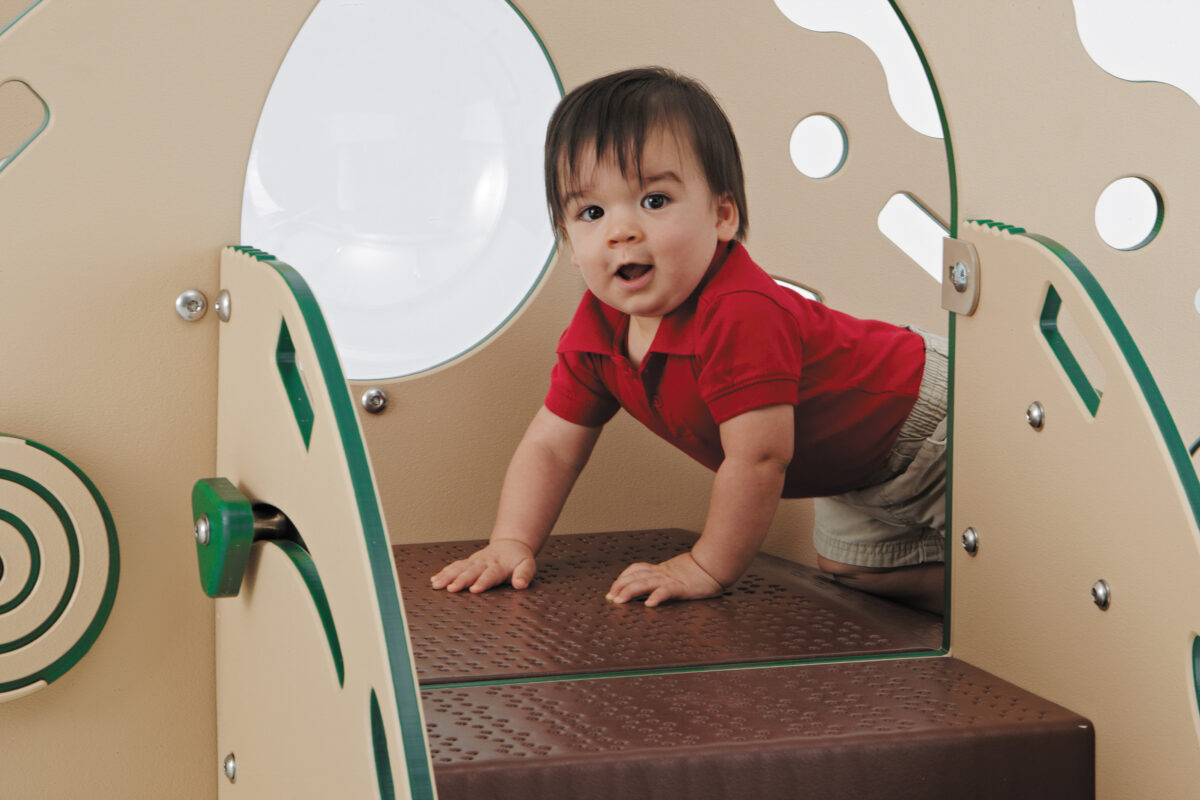 Crawl and Toddle Play Structure - Image 6