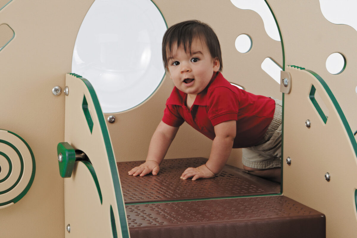 Crawl and Toddle Play Structure - Image 6