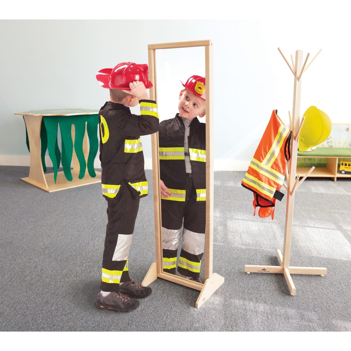 WB0338.1 Vertical Or Horizontal Mirror With Stand - Image 1