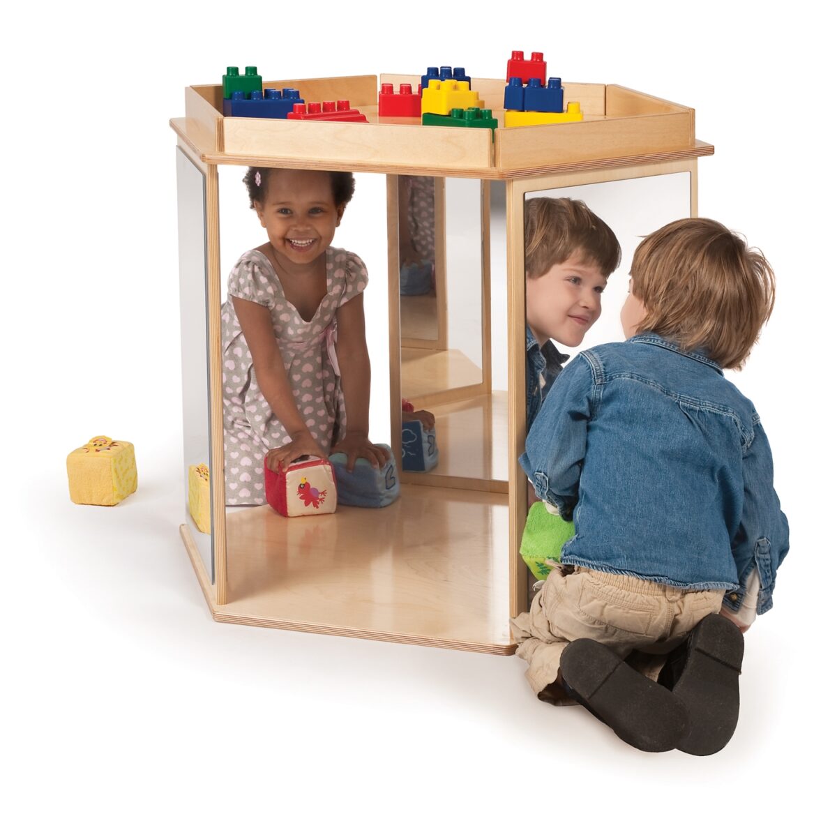 Hexagon Mirror Discovery Center - Image 1